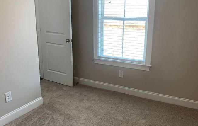 Oak Creek Neighborhood - 1960 Armistead Lane – Auburn, AL 36830 | 3 Bed / 2.5 Bath