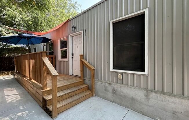 1033 RIVAS ST