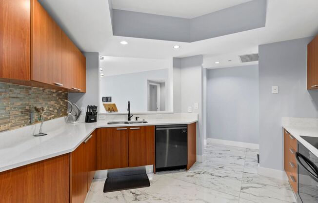 2 beds, 2 baths, $2,695, Unit #104