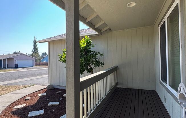 Modern 3BR/2BA Rental with Large Kitchen & Living Room