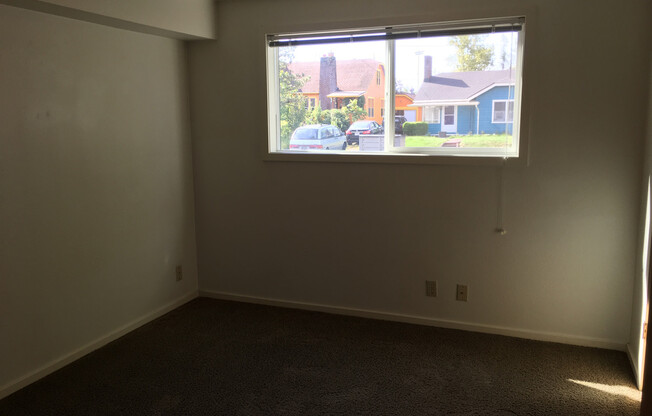 2 beds, 1 bath, 715 sqft, $1,350, Unit 125.3