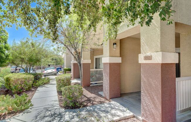 Beautiful  2bed 2bath Gated Community