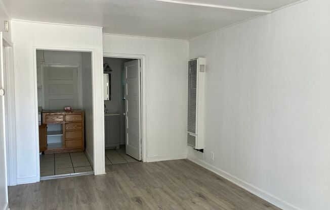 1 bed, 1 bath, $1,145, Unit 2