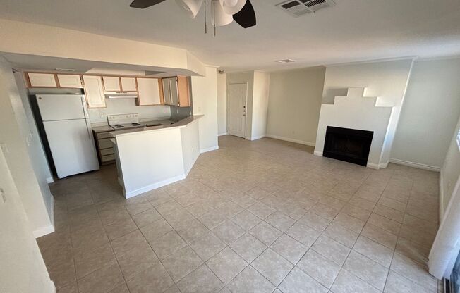 2 beds, 2 baths, $1,295, Unit UNIT 1129