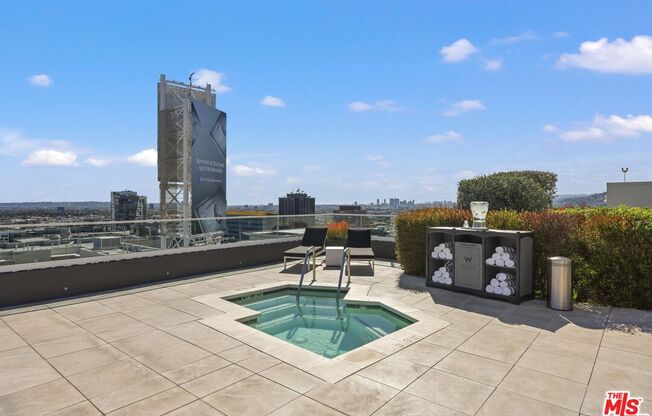 1 bed, 2 baths, 1,270 sqft, $5,700, Unit 5J