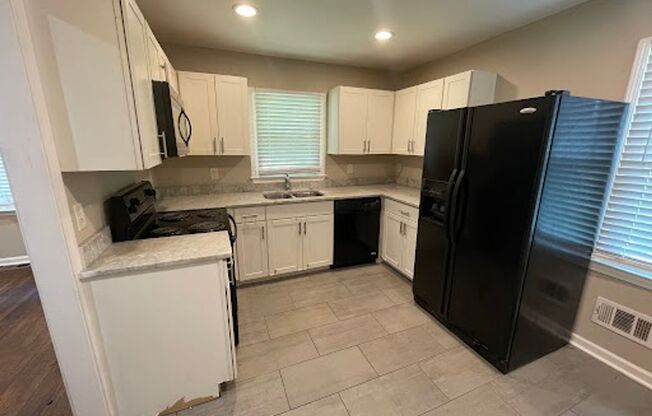 3 bed 1 bath in Atlanta!