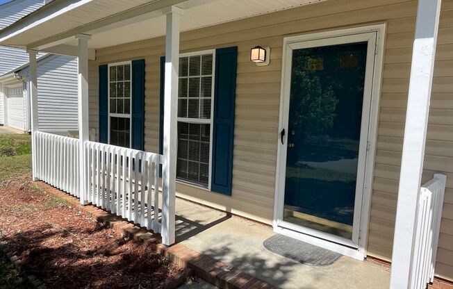 Updated 4 Bed Home in North Charlotte