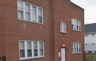 Spacious 1-Bedroom Apartment with Heat and Appliances Included – $700/Month