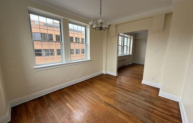 2 beds, 2 baths, 1,303 sqft, $2,200, Unit New King Edward  501