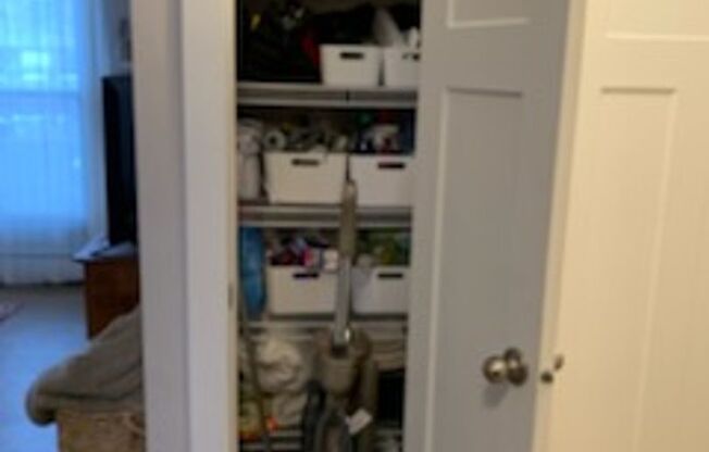 1 bed, 1 bath, $1,085, Unit 103