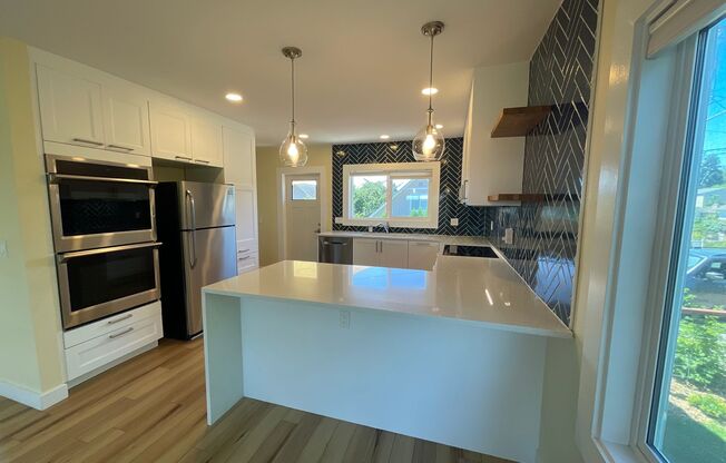 Beautiful Craftsman 5 bed + Office / 3 bath home in Beacon Hill