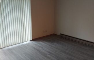 Studio, 1 bath, 525 sqft, $1,150, Unit 11