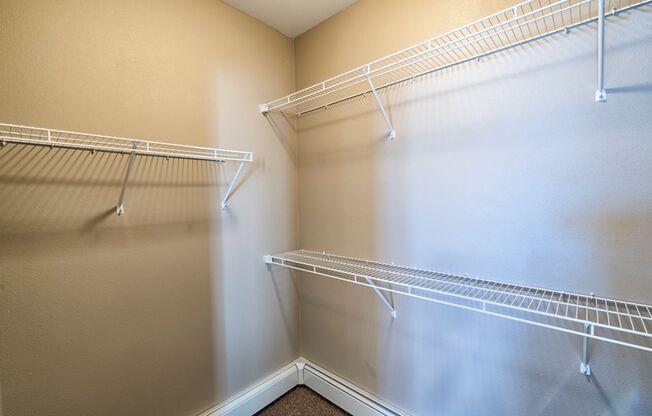 3 beds, 2 baths, 1,315 sqft, $1,585, Unit 301