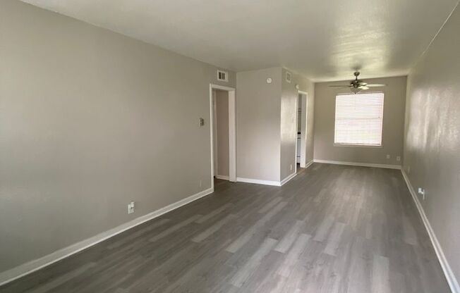 1809 on Cox Apartments