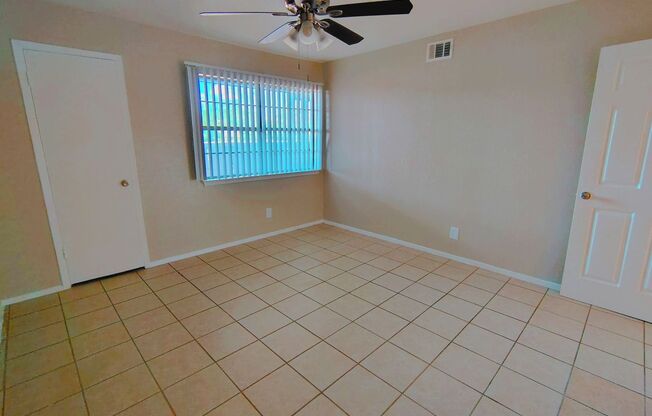 1 bed, 1 bath, 600 sqft, $1,150, Unit 1-105