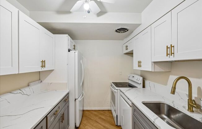 Bright & Stylish 2BR/1BA Condo in Sought-After Sumner Court in Bethesda