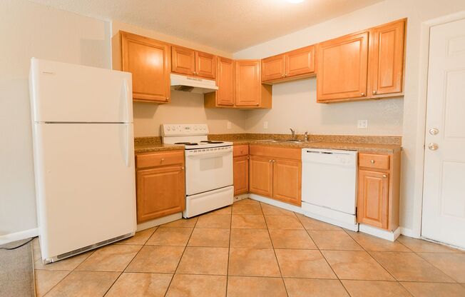 2 beds, 2 baths, 950 sqft, $2,995, Unit 204
