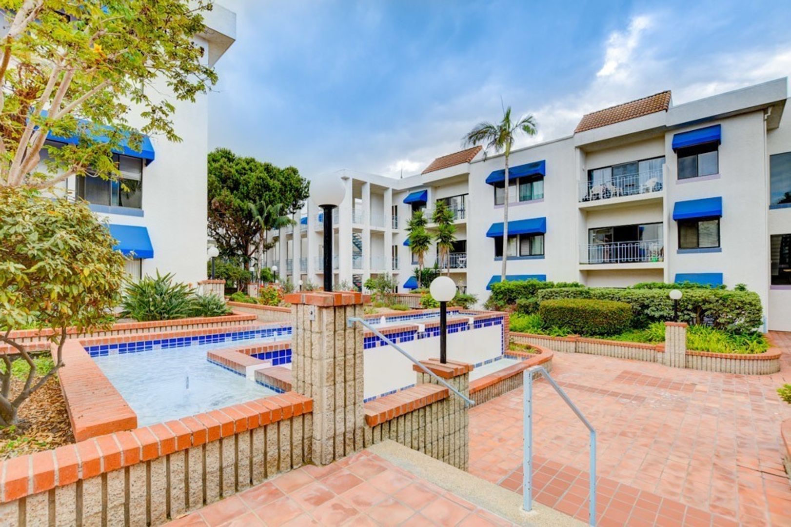 Best Priced 2 Bedroom Condo in the Heart of UTC