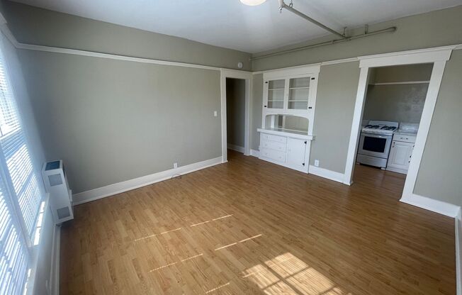 1 bed, 1 bath, 450 sqft, $1,895, Unit 3E