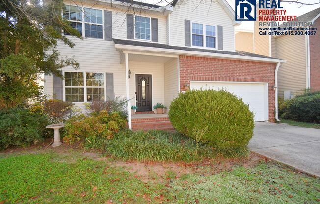 Large 3BR/2.5BA home in Oakland school zone, neighborhood pool, fenced in backyard!