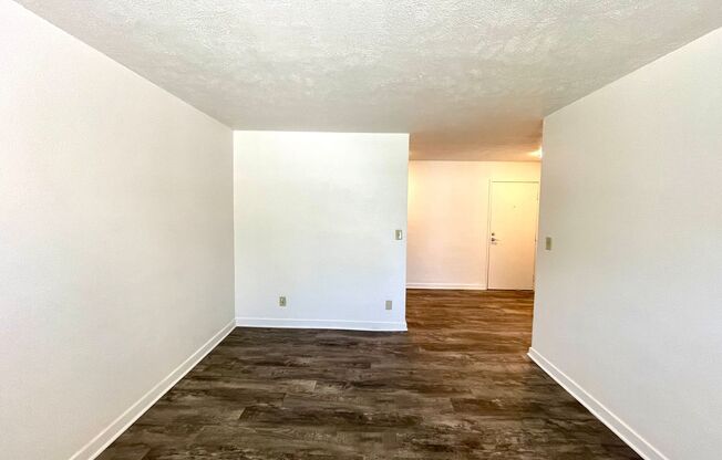 1 bed, 1 bath, $825, Unit 108