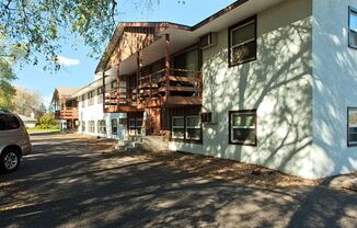 Green Ave Apartments (1 of 3)