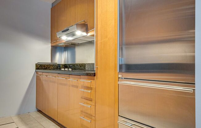 2 beds, 2 baths, $2,450, Unit # 2407