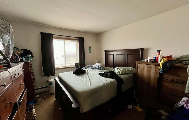 1 bed, 1 bath, $1,015, Unit 27