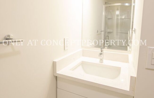 1 bed, 1 bath, 450 sqft, $1,099, Unit 12B