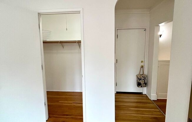 Studio, 1 bath, 432 sqft, $1,499, Unit 017