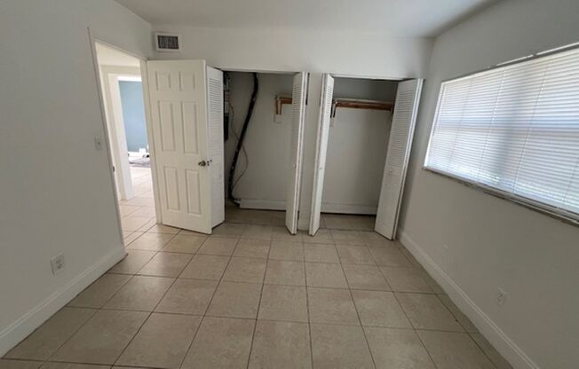 806 9th St West Palm Beach, FL 33403