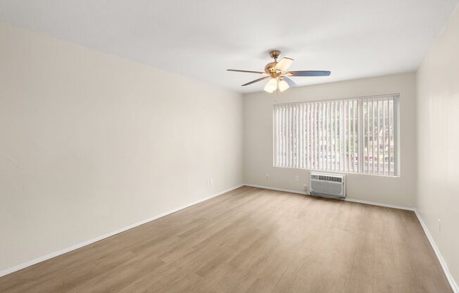 2 beds, 1 bath, 800 sqft, $2,150, Unit 01