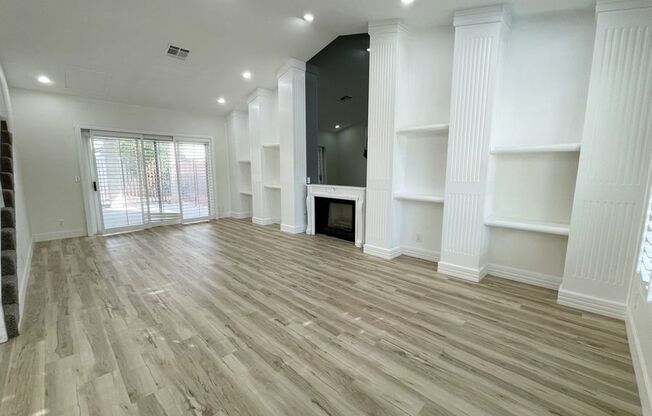 7732 CRENSHAW WAY