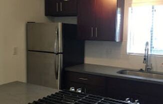 317 E La Palma Ave