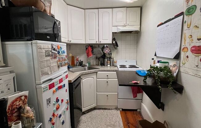 2211-13-15 Spruce Street