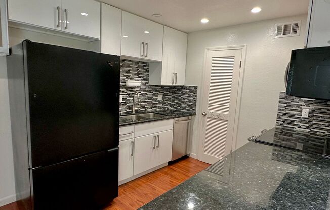 $2990 Stunning Remodeled 2BR/2BA Condo in Gated Community – $300 Move-In Bonus