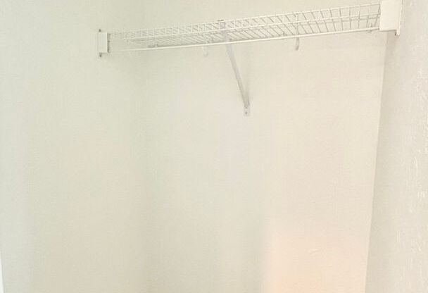 3 beds, 2 baths, 985 sqft, $2,495, Unit 401