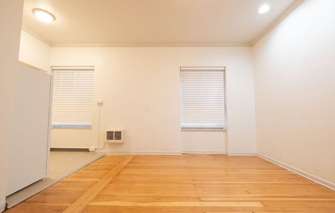 Studio, 1 bath, $1,010, Unit 408