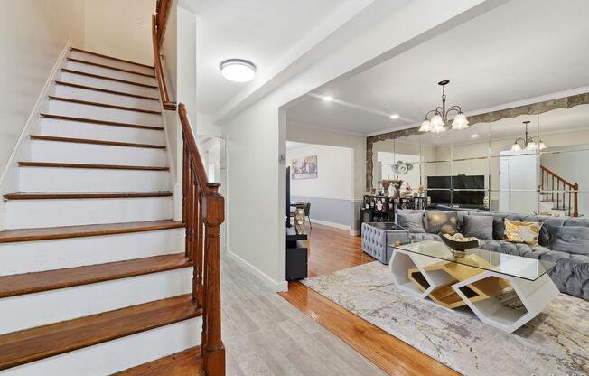 238 E 88 ST