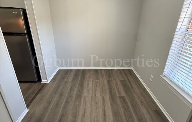 3818-E Country Club Rd-2BR/1BA-APT!!