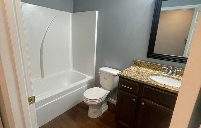 2 beds, 1 bath, $1,125, Unit 3716- Unit 5