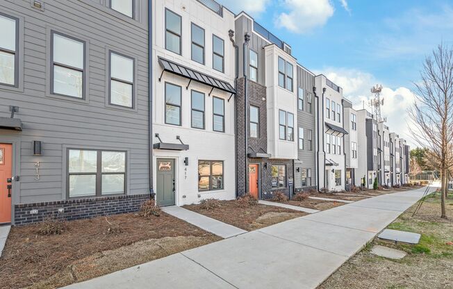3 Bedroom Townhome in LoSo!