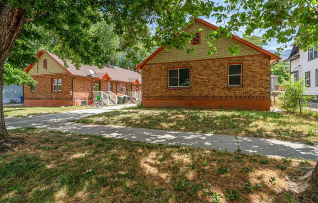 Madison Avenue Apartments