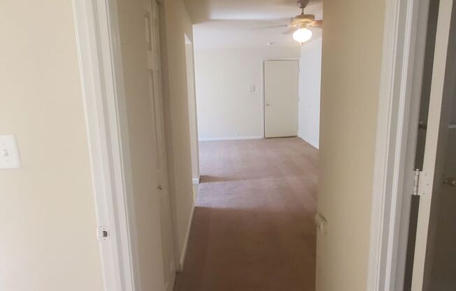 1 bed, 1 bath, 725 sqft, $1,350, Unit A08