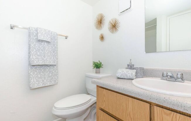2 beds, 2 baths, 750 sqft, $949
