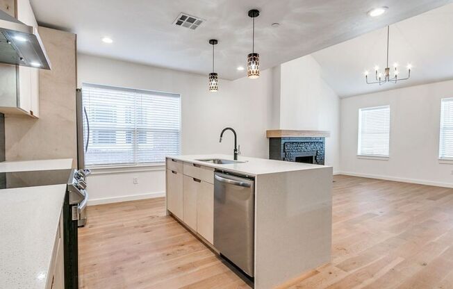 1 bed, 1 bath, 925 sqft, $1,500, Unit 1