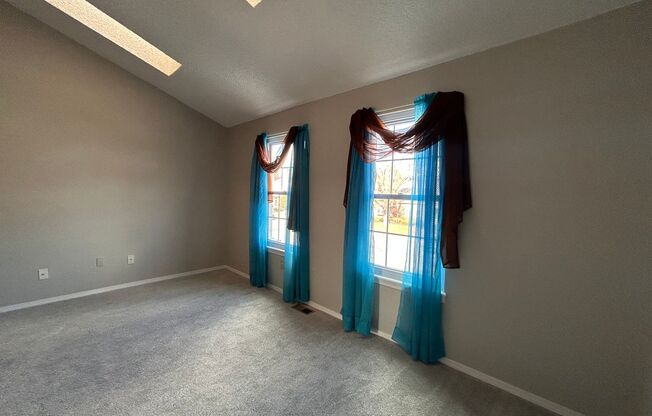 2 beds, 2 baths, $2,200, Unit # #D