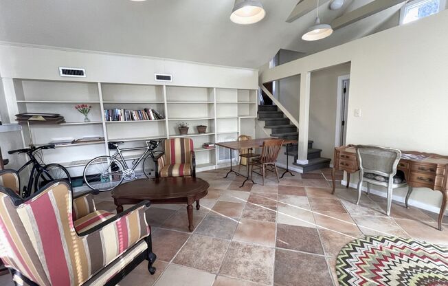 Charming Cottage for Rent Near UT