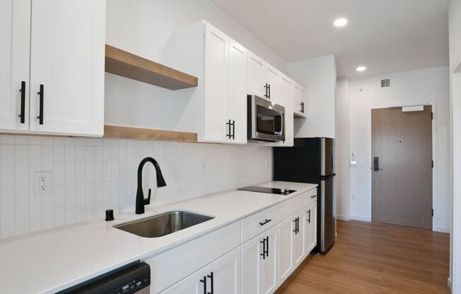 Studio, 1 bath, 400 sqft, $1,195, Unit 516