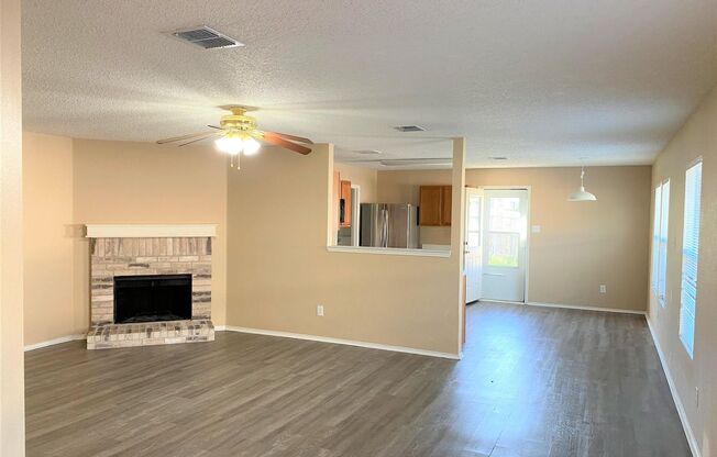 3 beds, 2 baths, $2,095